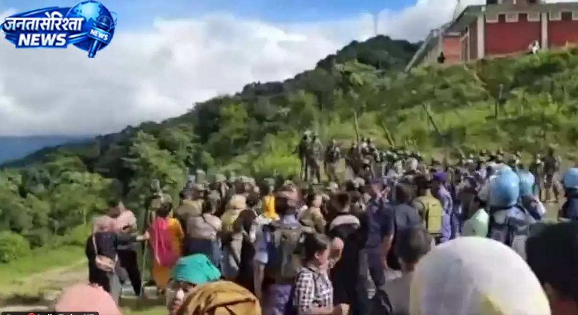 नागालैंड के बितियांग गांव में सुरक्षा अभियान के दौरान एक गांव रक्षक की मौत, तीन घायल; इलाके में बढ़ाई गई निगरानी नागालैंड के बितियांग गांव में सुरक्षा अभियान के दौरान एक गांव रक्षक की मौत, तीन घायल; इलाके में बढ़ाई गई निगरानी