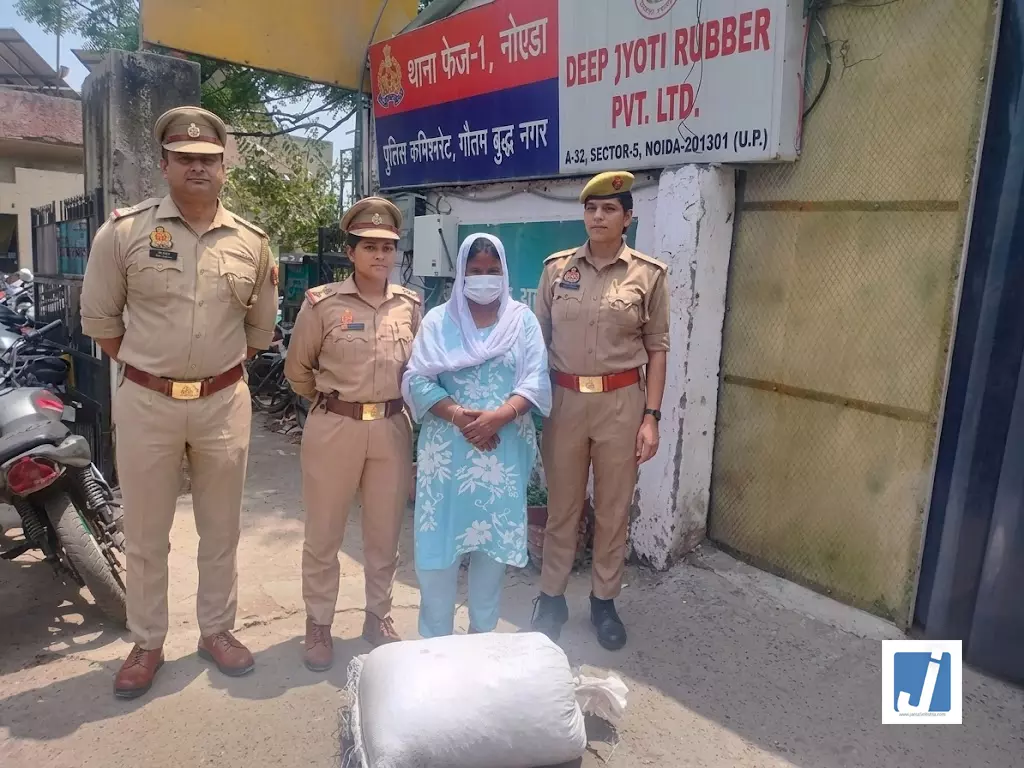 बड़ा ड्रग्स भंडाफोड़, महिला की निशानदेही पर 21.2 किलो गांजा बरामद बड़ा ड्रग्स भंडाफोड़, महिला की निशानदेही पर 21.2 किलो गांजा बरामद