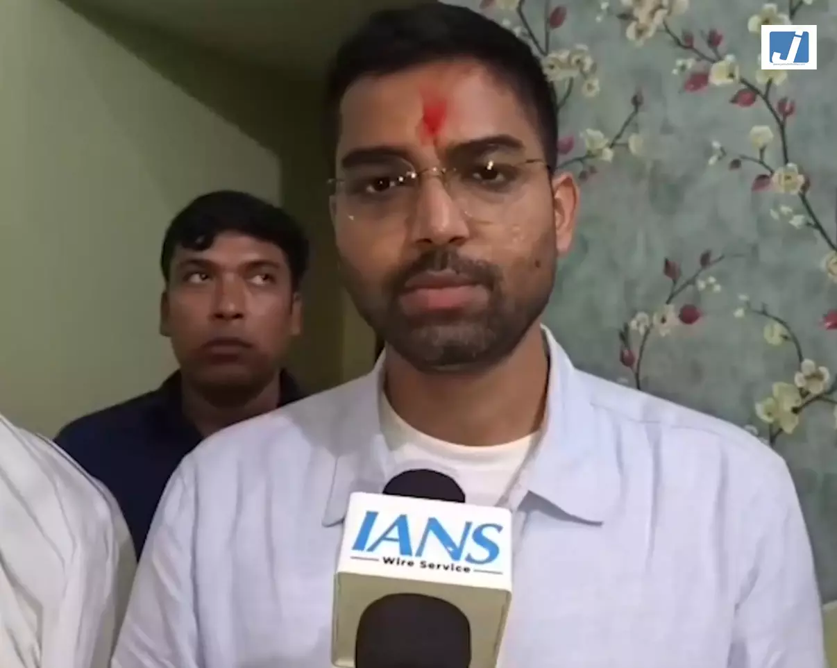 बीजेपी एमएलसी देवेश कुमार के इस्तीफे पर बोले मंत्री दीपक प्रकाश बीजेपी एमएलसी देवेश कुमार के इस्तीफे पर बोले मंत्री दीपक प्रकाश