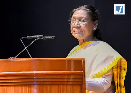 राष्ट्रपति द्रौपदी मुर्मु ने स्वर्ण पदक विजेता अस्मिता डे और हर्ष सिंह को दी बधाई राष्ट्रपति द्रौपदी मुर्मु ने स्वर्ण पदक विजेता अस्मिता डे और हर्ष सिंह को दी बधाई