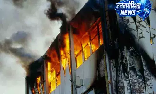 Delhi पालम विहार आग जांच में DFS की लापरवाही सामने आई Delhi पालम विहार आग जांच में DFS की लापरवाही सामने आई