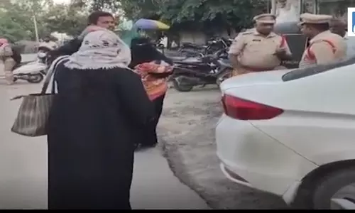 4 दिन की बच्ची को बेचे जाने की कोशिश फेल, महिला अरेस्ट 4 दिन की बच्ची को बेचे जाने की कोशिश फेल, महिला अरेस्ट