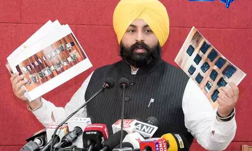 फरीदकोट परीक्षा में Haryana के नकल गिरोह का भंडाफोड़ फरीदकोट परीक्षा में Haryana के नकल गिरोह का भंडाफोड़