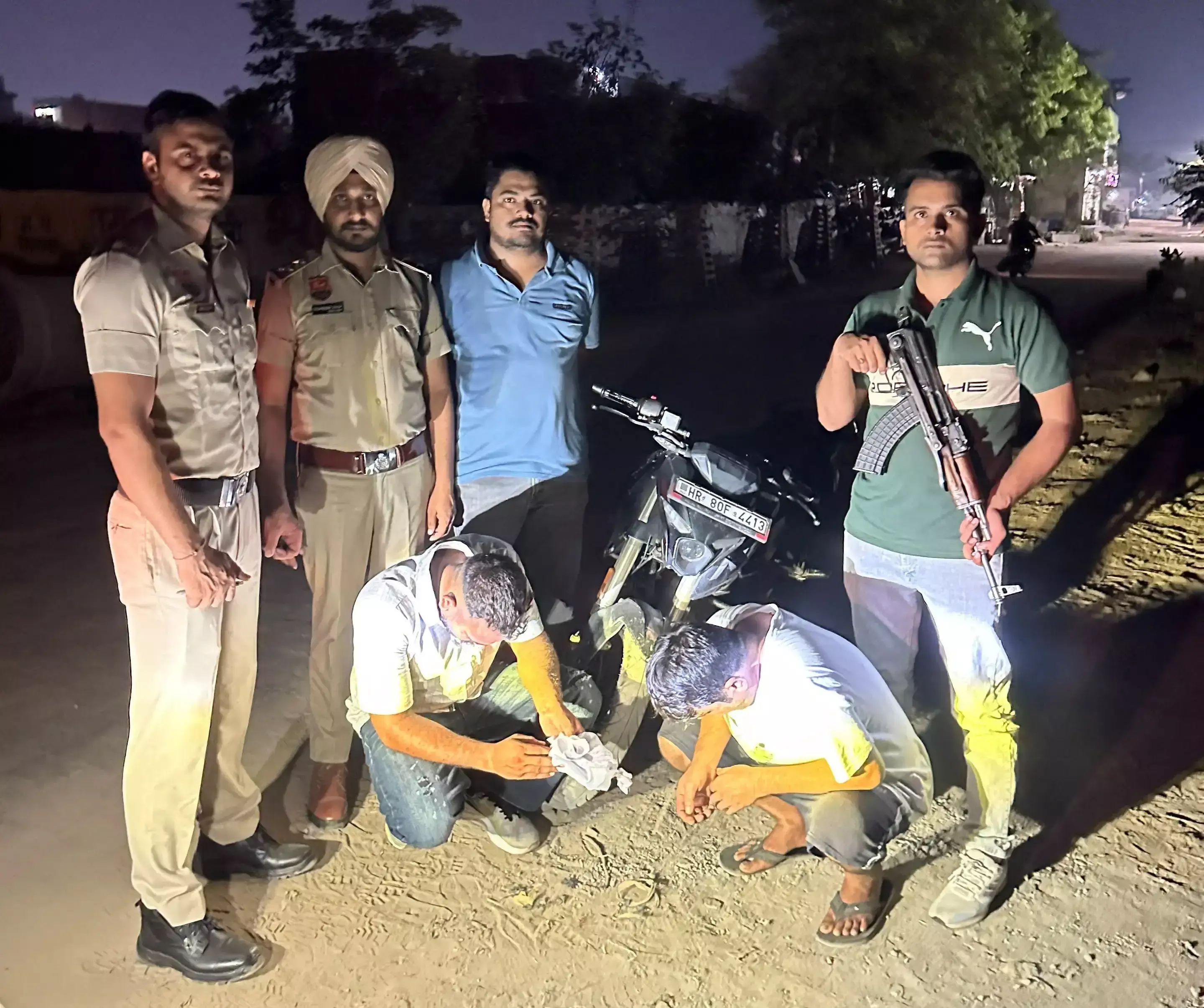 Sirsa: नशे के कारोबार पर पुलिस का शिकंजा, चार गिरफ्तार Sirsa: नशे के कारोबार पर पुलिस का शिकंजा, चार गिरफ्तार