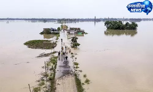 Assam : बाढ़ से मौतों का आंकड़ा 82 पहुंचा, 1.92 लाख लोग अब भी प्रभावित Assam : बाढ़ से मौतों का आंकड़ा 82 पहुंचा, 1.92 लाख लोग अब भी प्रभावित