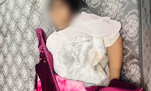 Chandigarh: अंतरराष्ट्रीय कबड्डी खिलाड़ी की पत्नी ने दी जान, फैली सनसनी Chandigarh: अंतरराष्ट्रीय कबड्डी खिलाड़ी की पत्नी ने दी जान, फैली सनसनी