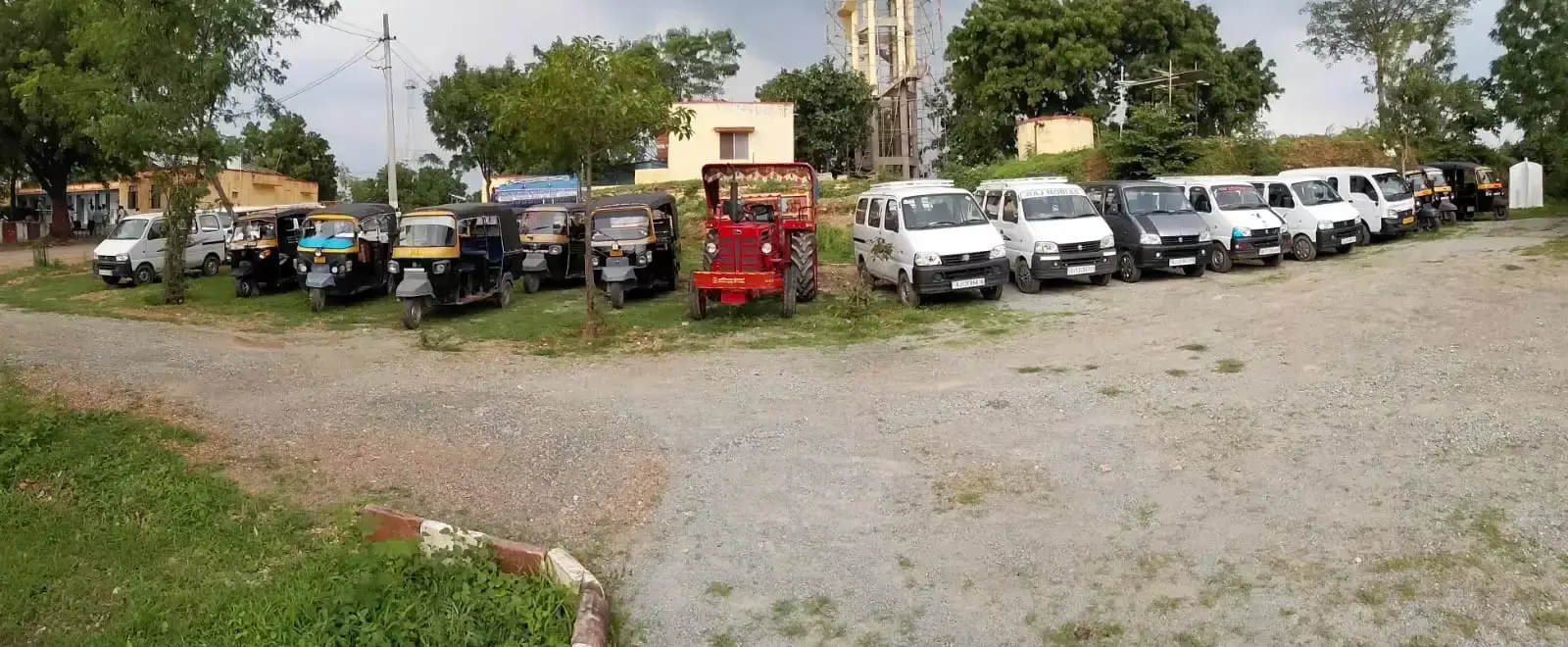 Dungarpur: सुरक्षा नियमों की अनदेखी पर 350 वाहनों पर कार्रवाई Dungarpur: सुरक्षा नियमों की अनदेखी पर 350 वाहनों पर कार्रवाई