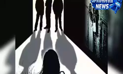मध्य प्रदेश के गुना में युवती से गैंगरेप का मामला, दोस्त के साथ जा रही पीड़िता को बनाया निशाना मध्य प्रदेश के गुना में युवती से गैंगरेप का मामला, दोस्त के साथ जा रही पीड़िता को बनाया निशाना
