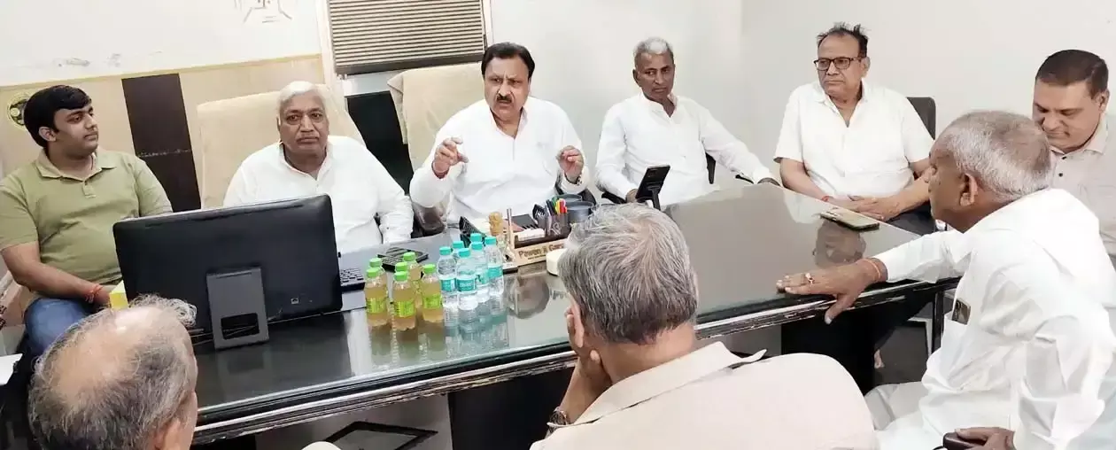 Hisar: विहिप नेता को धमकी देने वाला मामला, जांच में जुटी पुलिस Hisar: विहिप नेता को धमकी देने वाला मामला, जांच में जुटी पुलिस
