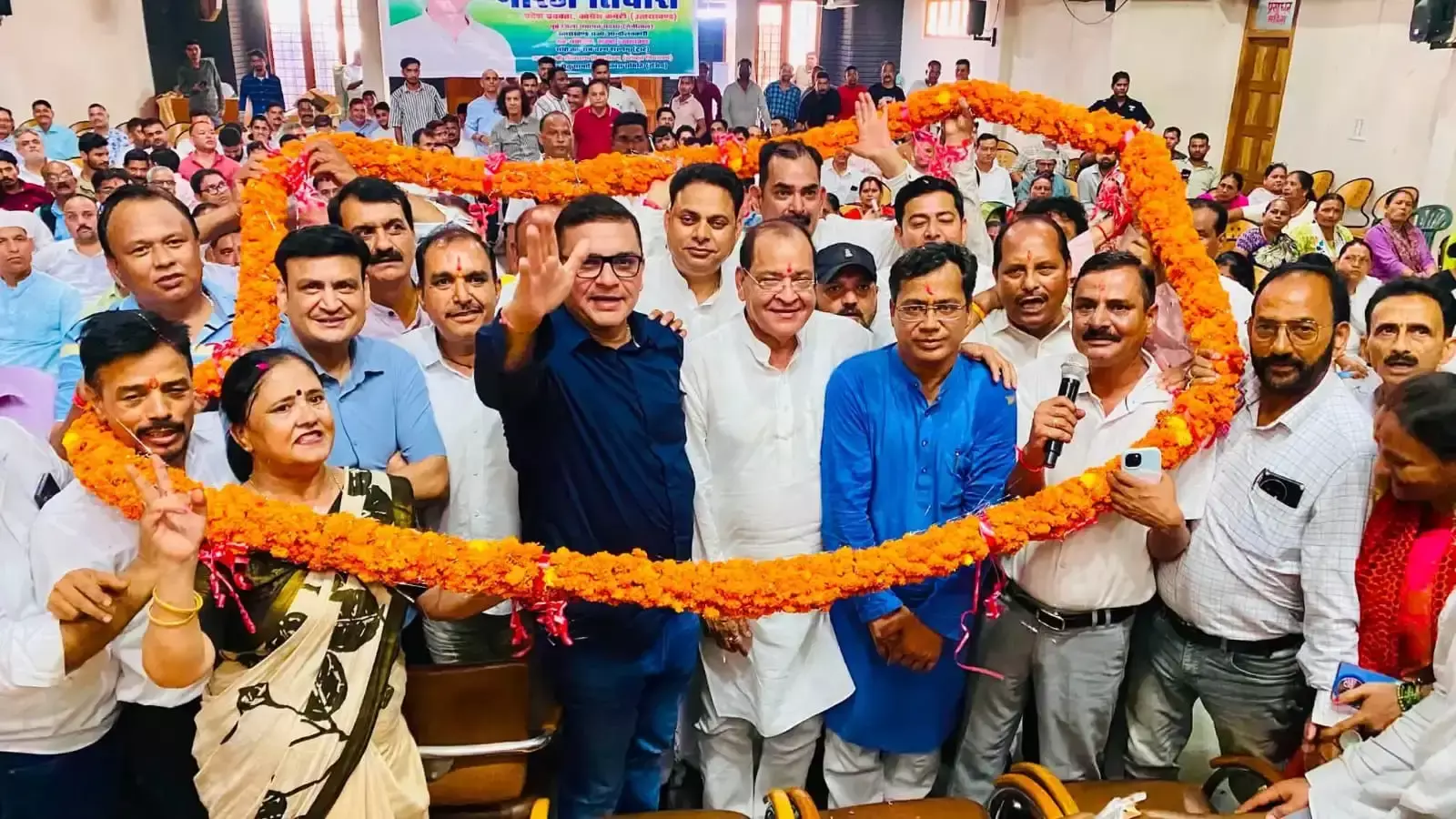 Haldwani: पश्चिम बंगाल कांग्रेस की नई जिम्मेदारी के बाद जोशी का पहला दौरा Haldwani: पश्चिम बंगाल कांग्रेस की नई जिम्मेदारी के बाद जोशी का पहला दौरा