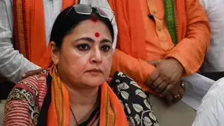 Kolkata: कोलकाता में इंफ्रास्ट्रक्चर को बढ़ावा, फ्लाईओवर और स्काईवॉक योजना Kolkata: कोलकाता में इंफ्रास्ट्रक्चर को बढ़ावा, फ्लाईओवर और स्काईवॉक योजना