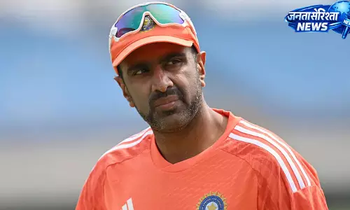 अश्विन ने चुनी संभावित टीम, भुवनेश्वर कुमार को बताया पक्का दावेदार अश्विन ने चुनी संभावित टीम, भुवनेश्वर कुमार को बताया पक्का दावेदार