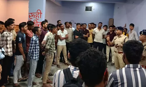 रायपुर : जनसुरक्षा और जनजागरूकता को लेकर कमिश्नरेट पुलिस की व्यापक पहल रायपुर : जनसुरक्षा और जनजागरूकता को लेकर कमिश्नरेट पुलिस की व्यापक पहल