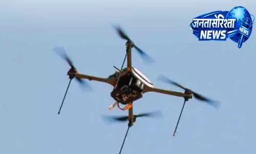 Jammu सेना ने पाकिस्तानी ड्रोन को किया ढेर Jammu सेना ने पाकिस्तानी ड्रोन को किया ढेर
