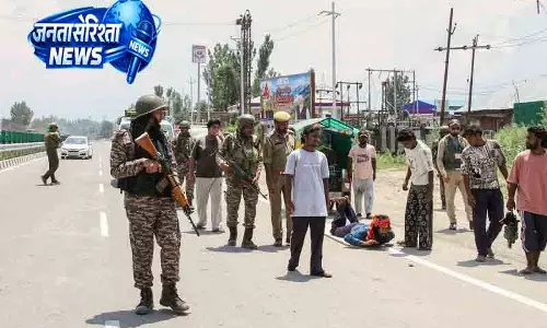 Jammu घुटनों के बल चली श्रद्धा की मिसाल Jammu घुटनों के बल चली श्रद्धा की मिसाल