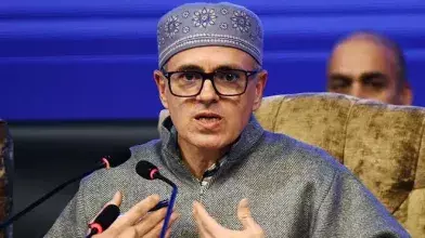 Srinagar: कुलगाम आतंकी हमले के बाद सरकार का फैसला, हर पीड़ित परिवार को 10 लाख