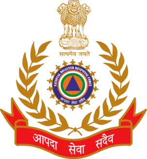 NDRF ने गोदावरी बाढ़ के बीच फंसे गांव से गर्भवती महिला को बचाया