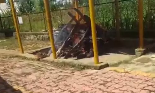 शव गृहग्राम नहीं पहुंचा, दीपक का कश्मीर में ही अंतिम संस्कार शव गृहग्राम नहीं पहुंचा, दीपक का कश्मीर में ही अंतिम संस्कार