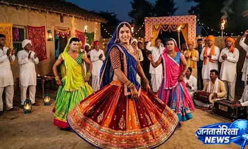 मुगलों से जुड़ा है लौंडा नाच का इतिहास मुगलों से जुड़ा है लौंडा नाच का इतिहास