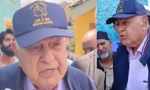 स्टेटहुड मांगते ही क्यों होती हैं घटनाएं, फारूक के बयान से जम्मू-कश्मीर में सियासी हलचल स्टेटहुड मांगते ही क्यों होती हैं घटनाएं, फारूक के बयान से जम्मू-कश्मीर में सियासी हलचल