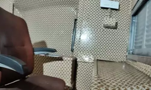 बीवीज़ेडआई वैगनों में ट्रेन प्रबंधक की सुविधाओं के उन्नयन हेतु आधुनिक संशोधन