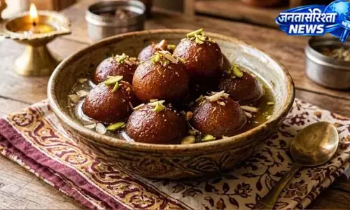 फारस की मिठाई लुकमात अल-कादी बनी भारतीयों का फेवरेट गुलाब जामुन, जानें इतिहास फारस की मिठाई लुकमात अल-कादी बनी भारतीयों का फेवरेट गुलाब जामुन, जानें इतिहास