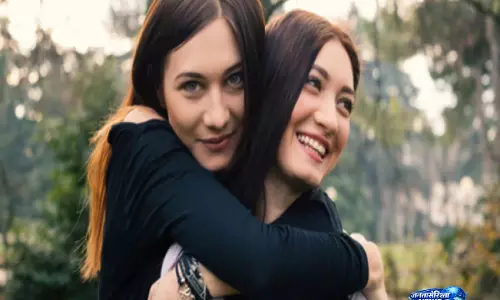 बहन के रिश्ते को बनाएं खास, सिस्टर्स डे पर शेयर करें ये प्यारे मैसेज बहन के रिश्ते को बनाएं खास, सिस्टर्स डे पर शेयर करें ये प्यारे मैसेज
