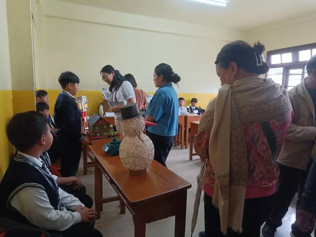DBHSS सालाना विज्ञान और कला प्रदर्शनी आयोजित