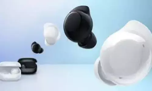 Samsung लॉन्च कर सकती है नए जमाने के ईयरफोन, डिजाइन लीक Samsung लॉन्च कर सकती है नए जमाने के ईयरफोन, डिजाइन लीक