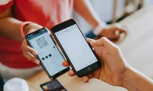 Apple Pay ने रुलाया, हजारों यूजर्स का फूटा गुस्सा Apple Pay ने रुलाया, हजारों यूजर्स का फूटा गुस्सा