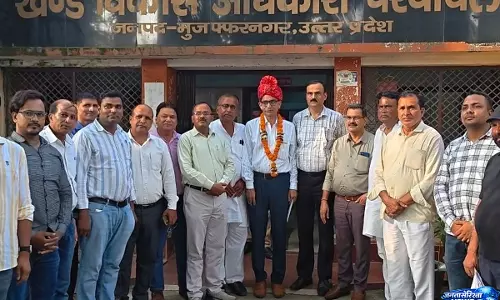ईमानदारी और कर्तव्यनिष्ठा की मिसाल बने शमीम अहमद, हुए रिटायर ईमानदारी और कर्तव्यनिष्ठा की मिसाल बने शमीम अहमद, हुए रिटायर