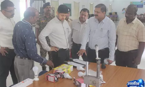 केंद्रीय जेल दुर्ग में आकस्मिक निरीक्षण में पहुंचे कलेक्टर अभिजीत सिंह केंद्रीय जेल दुर्ग में आकस्मिक निरीक्षण में पहुंचे कलेक्टर अभिजीत सिंह