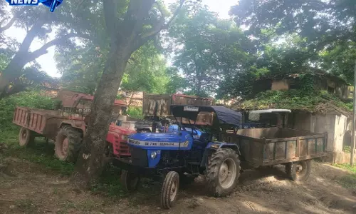 बारभौना में रेत के अवैध उत्खनन पर बड़ी कार्रवाई, 10 ट्रैक्टर और एक ट्रैक्टर-लोडर जब्त बारभौना में रेत के अवैध उत्खनन पर बड़ी कार्रवाई, 10 ट्रैक्टर और एक ट्रैक्टर-लोडर जब्त