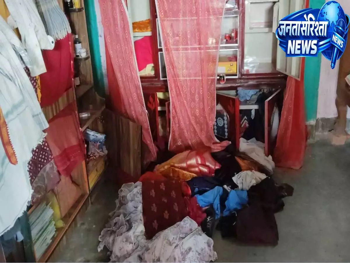 बेटी की शादी के लिए रखे गहनों पर चोरों ने किया हाथ साफ, दूसरे मामले में महंगे कबूतर भी चोरी बेटी की शादी के लिए रखे गहनों पर चोरों ने किया हाथ साफ, दूसरे मामले में महंगे कबूतर भी चोरी