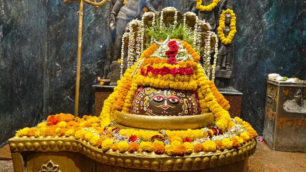 अश्वत्थामा की अमर कथा से जुड़ा यह प्राचीन शिव मंदिर, सावन में बढ़ जाता है धार्मिक महत्व अश्वत्थामा की अमर कथा से जुड़ा यह प्राचीन शिव मंदिर, सावन में बढ़ जाता है धार्मिक महत्व