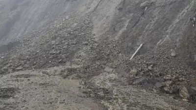 भूस्खलन का कहर: नागालैंड में NH-2 बंद, मणिपुर से संपर्क पर असर भूस्खलन का कहर: नागालैंड में NH-2 बंद, मणिपुर से संपर्क पर असर
