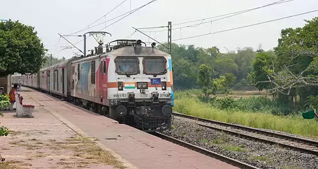 चेन्नई समेत 8 स्पेशल ट्रेनें अगस्त तक चलेंगी चेन्नई समेत 8 स्पेशल ट्रेनें अगस्त तक चलेंगी