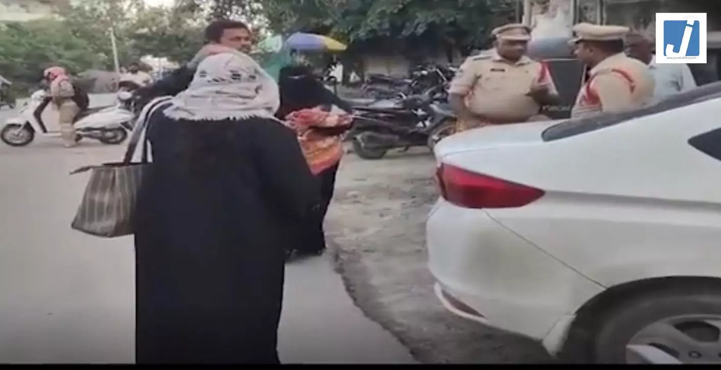 4 दिन की बच्ची को बेचे जाने की कोशिश फेल, महिला अरेस्ट 4 दिन की बच्ची को बेचे जाने की कोशिश फेल, महिला अरेस्ट