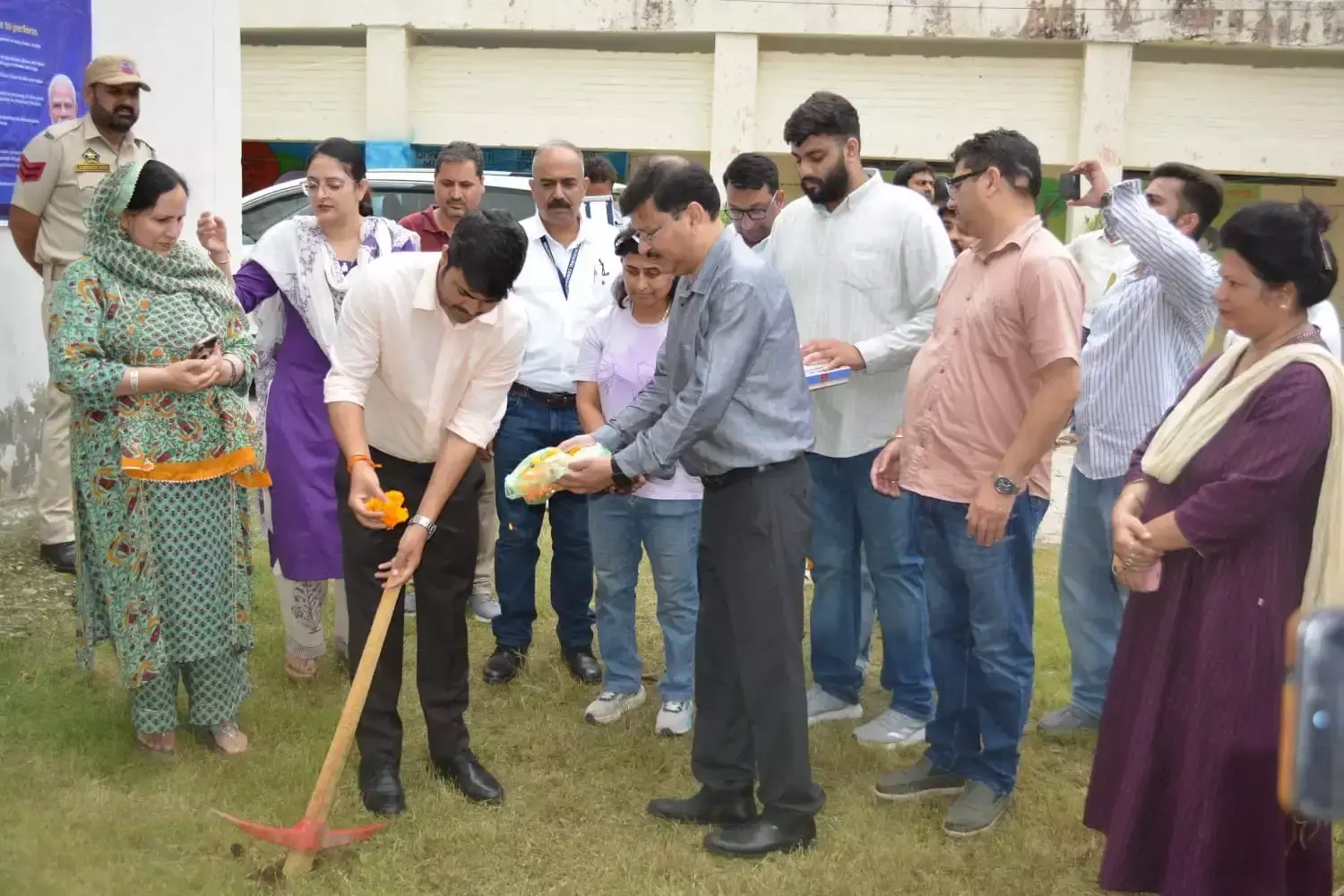 Jammu: स्कूलों में लगेंगे 1000 से ज्यादा रूफटॉप रेन वाटर हार्वेस्टिंग सिस्टम Jammu: स्कूलों में लगेंगे 1000 से ज्यादा रूफटॉप रेन वाटर हार्वेस्टिंग सिस्टम