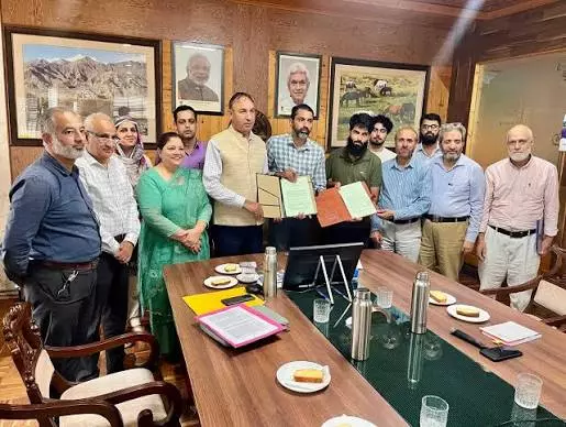 Srinagar: 13.75 करोड़ से संवरेगी पुरमंडल और इमामबाड़ा जादीबल की विरासत Srinagar: 13.75 करोड़ से संवरेगी पुरमंडल और इमामबाड़ा जादीबल की विरासत