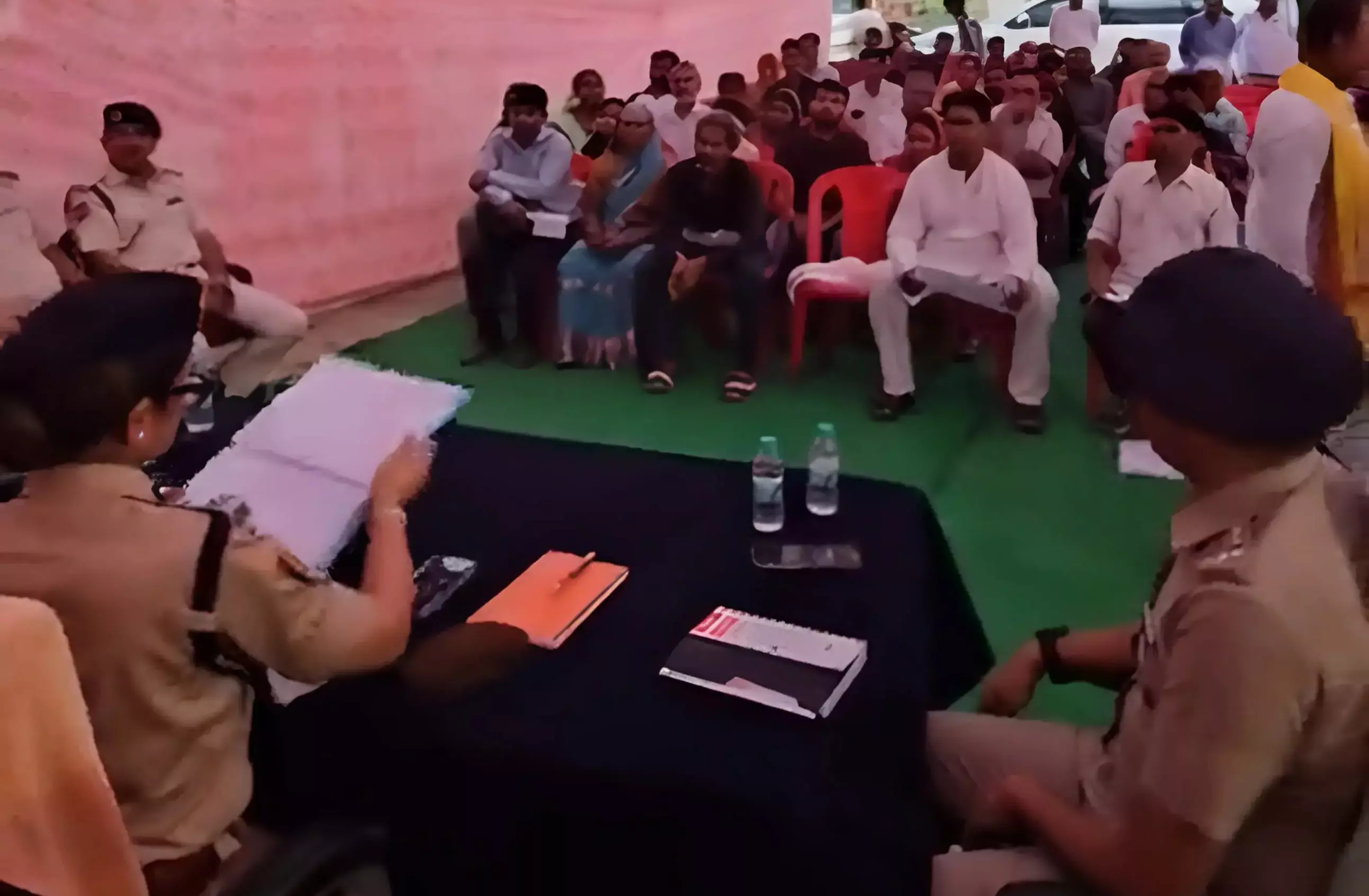 Bharatpur: अवैध शराब मामलों में सख्ती, IG ने अधिकारियों को दिए निर्देश Bharatpur: अवैध शराब मामलों में सख्ती, IG ने अधिकारियों को दिए निर्देश