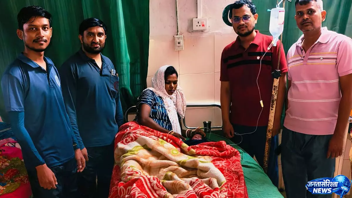 शालिमार एक्सप्रेस में गूंजी किलकारी, रेलवे मेडिकल टीम ने कराई सुरक्षित डिलीवरी शालिमार एक्सप्रेस में गूंजी किलकारी, रेलवे मेडिकल टीम ने कराई सुरक्षित डिलीवरी