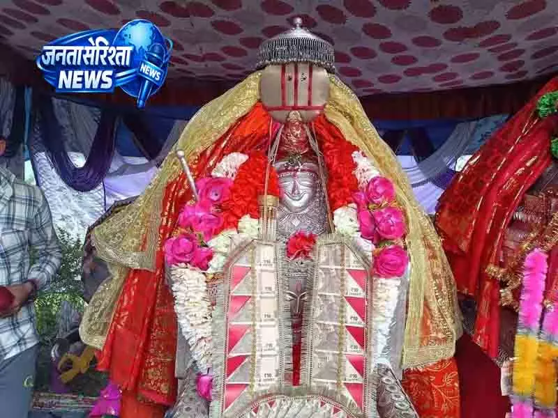 हिमाचल में आज भी जीवंत है नाग परंपरा हिमाचल में आज भी जीवंत है नाग परंपरा