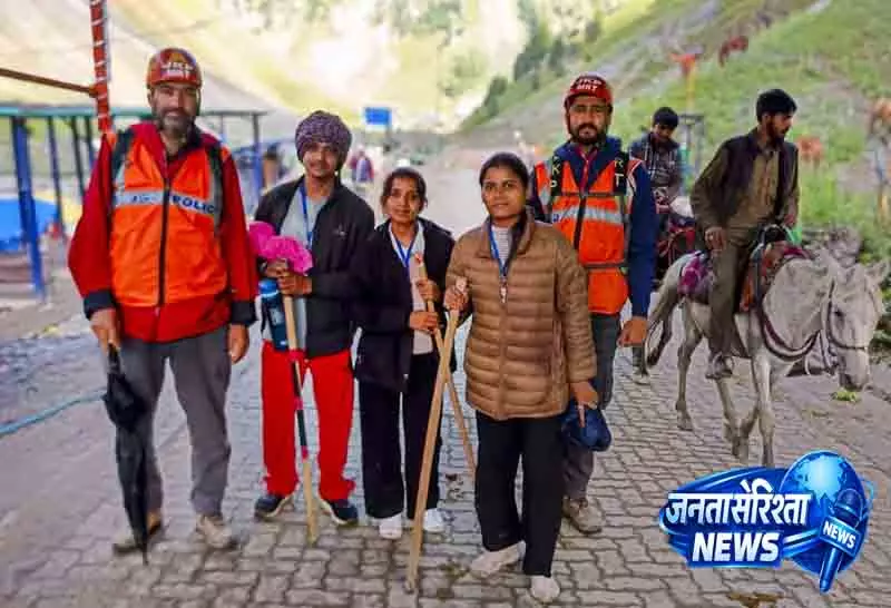 हाईवे बाधित, Jammu से अमरनाथ यात्रा स्थगित हाईवे बाधित, Jammu से अमरनाथ यात्रा स्थगित