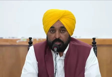 भगवंत मान मुख्यमंत्री मावां-धीयां सत्कार योजना की सम्मान राशि करेंगे जारी, 35.5 लाख महिलाओं के खातों में पहुंचेगा पैसा भगवंत मान मुख्यमंत्री मावां-धीयां सत्कार योजना की सम्मान राशि करेंगे जारी, 35.5 लाख महिलाओं के खातों में पहुंचेगा पैसा