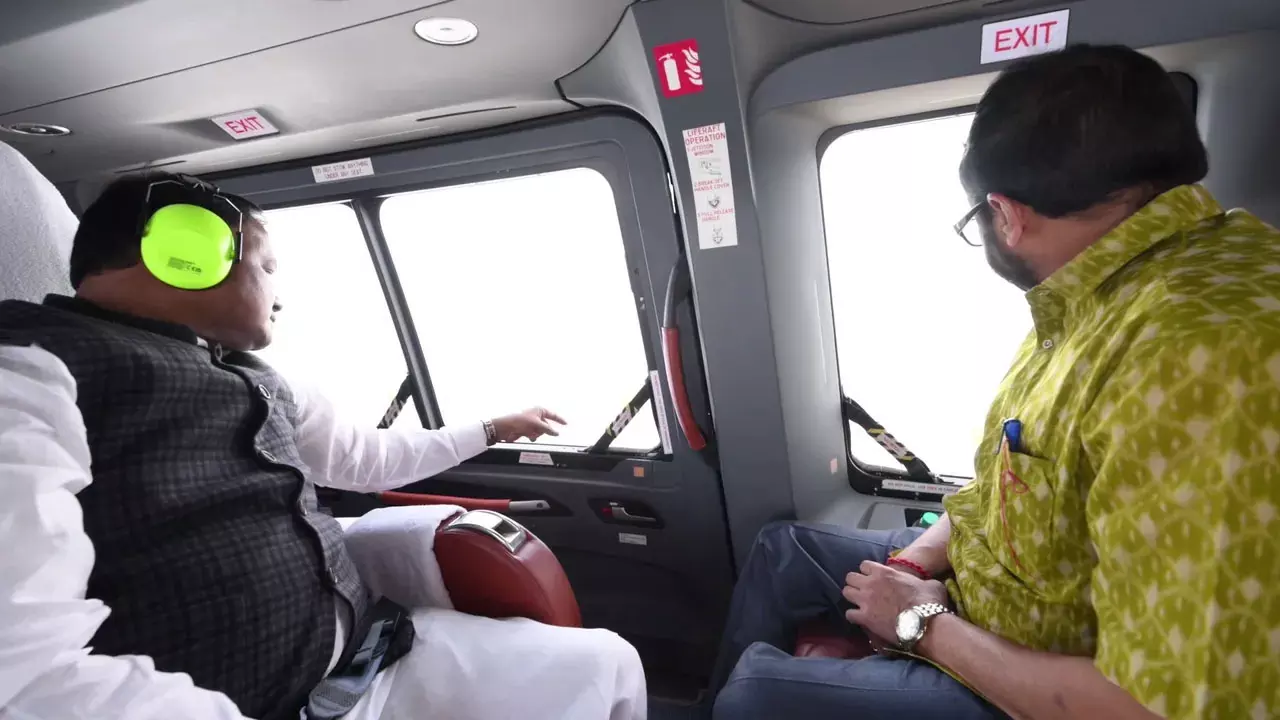 ओडिशा के पांच बाढ़ प्रभावित जिलों का मुख्यमंत्री मोहन चरण माझी ने किया हवाई सर्वेक्षण ओडिशा के पांच बाढ़ प्रभावित जिलों का मुख्यमंत्री मोहन चरण माझी ने किया हवाई सर्वेक्षण