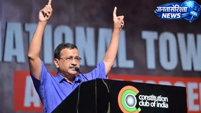केजरीवाल के मंच पर E-20 पेट्रोल का मुद्दा केजरीवाल के मंच पर E-20 पेट्रोल का मुद्दा