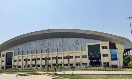 नोएडा इंडोर स्टेडियम विवाद गहराया, अंतरराष्ट्रीय बॉक्सर विजेंद्र सिंह ने उठाई सख्त कार्रवाई की मांग नोएडा इंडोर स्टेडियम विवाद गहराया, अंतरराष्ट्रीय बॉक्सर विजेंद्र सिंह ने उठाई सख्त कार्रवाई की मांग
