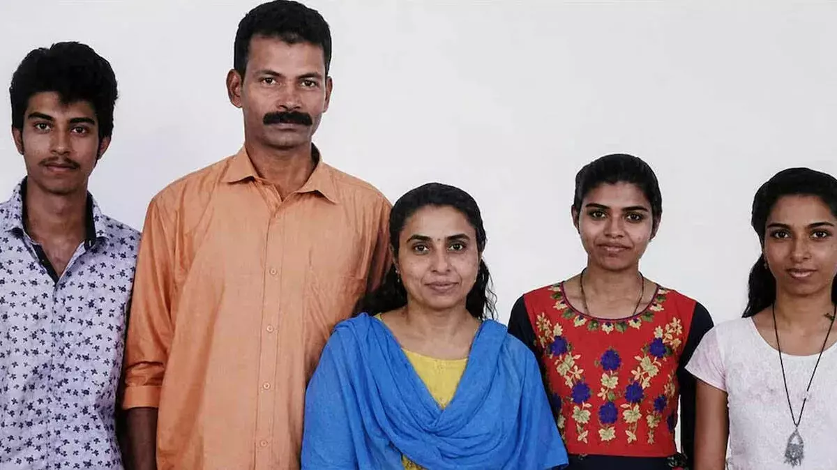पूंजर में बारिश का कहर; भूस्खलन की चपेट में आया घर, परिवार के दो लोगों की मौत पूंजर में बारिश का कहर; भूस्खलन की चपेट में आया घर, परिवार के दो लोगों की मौत