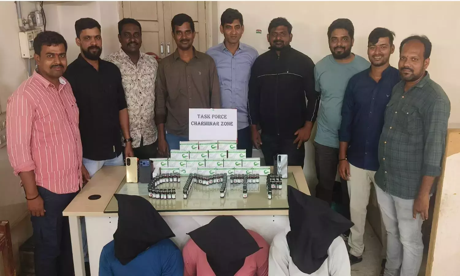 हैदराबाद: मेफेन्टरमाइन सल्फेट इंजेक्शन की अवैध बिक्री के आरोप में 3 गिरफ्तार हैदराबाद: मेफेन्टरमाइन सल्फेट इंजेक्शन की अवैध बिक्री के आरोप में 3 गिरफ्तार